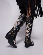 Azaela Wang Phineas floral embroidered western boots in black